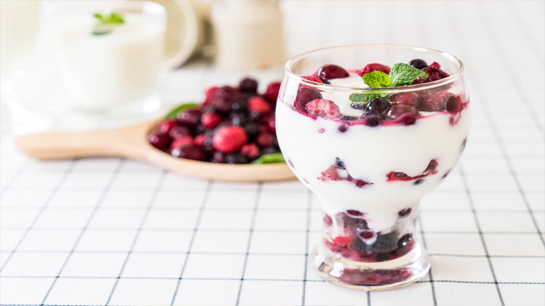 Mixed Berry Yogurt Parfait