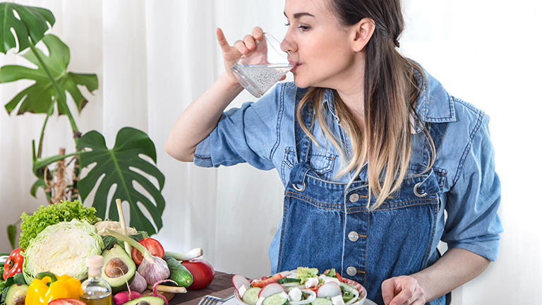 how to detox liver naturally at home